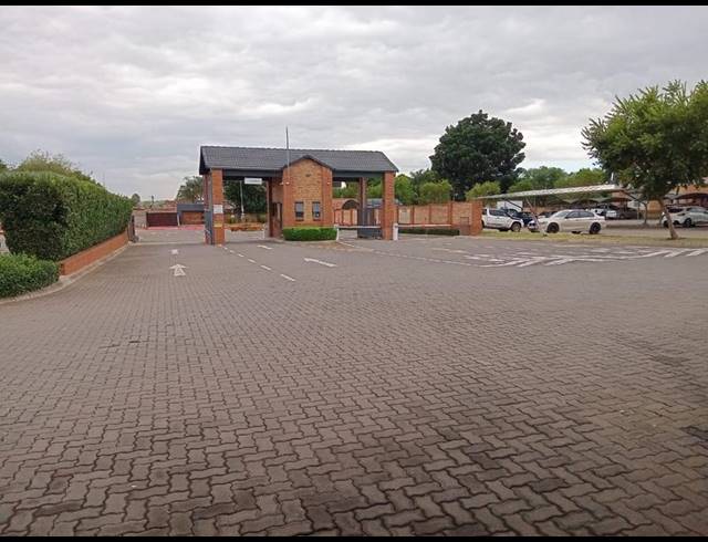 2 BEDROOM PROPERTY TO RENT IN HEUWELOORD